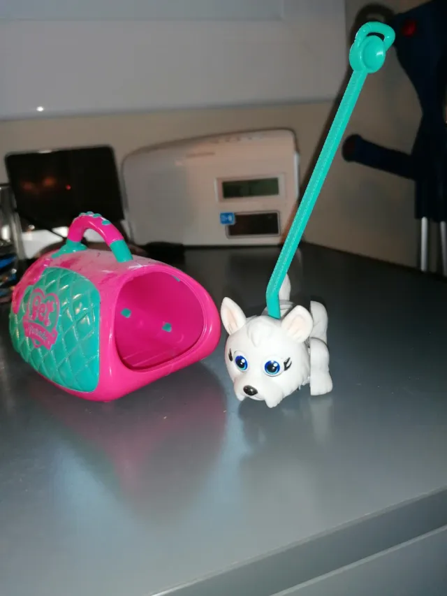 Perrito Pet Parade con transportín