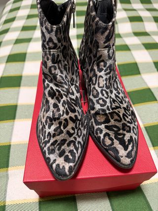 Botines leopardo tacón bajo