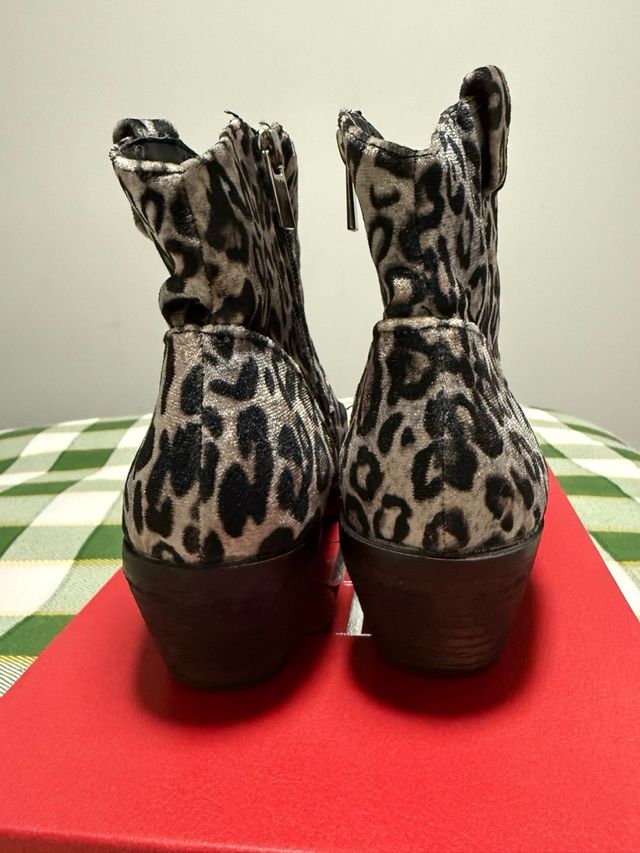 Botines leopardo tacón bajo