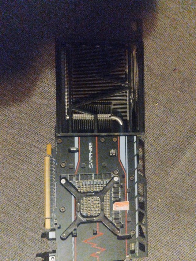 Shapirre vega 56 8gb drr6 y gtx 1070