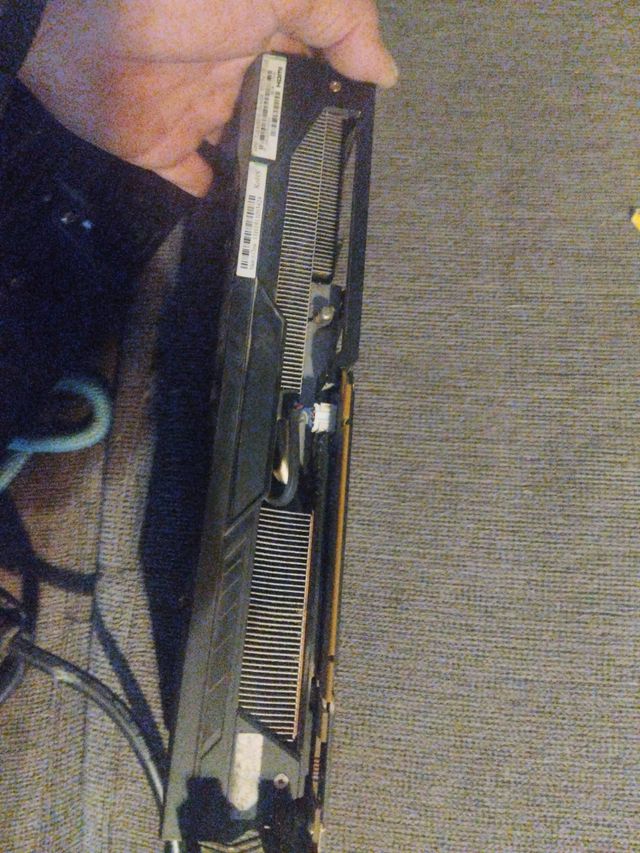 Shapirre vega 56 8gb drr6 y gtx 1070