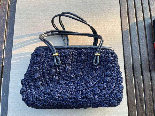 Borsa donna in corda blu con dettagli oro