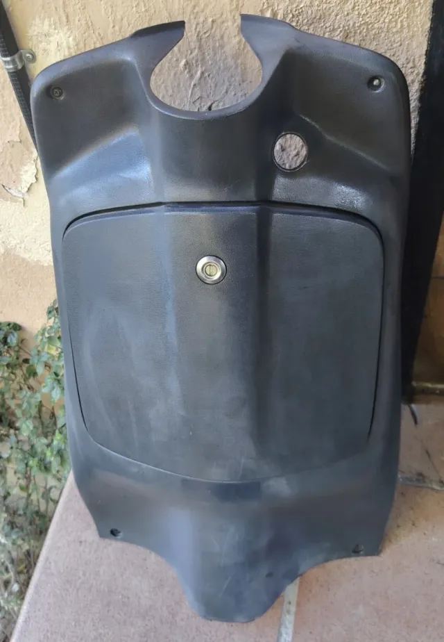 Contraescudo Honda Scoopy Preto