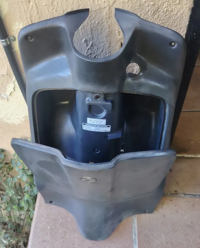 Contraescudo Honda Scoopy Preto