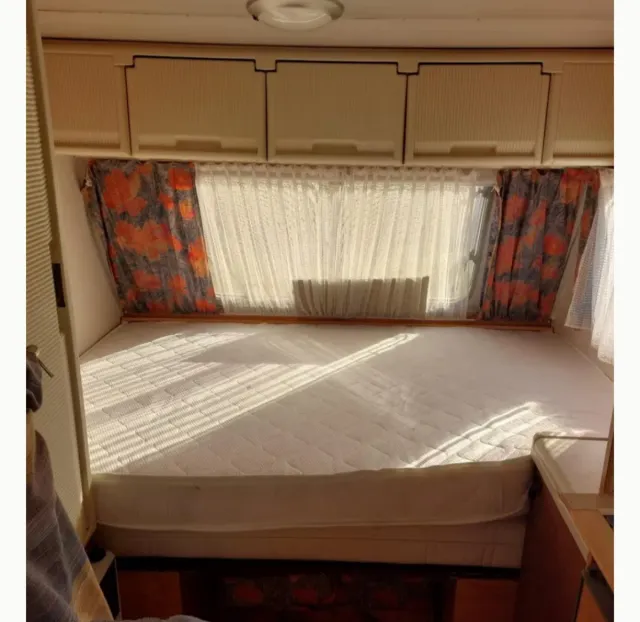 Caravana Sterckeman 750kg