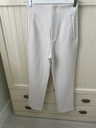 Pantalón de traje blanco