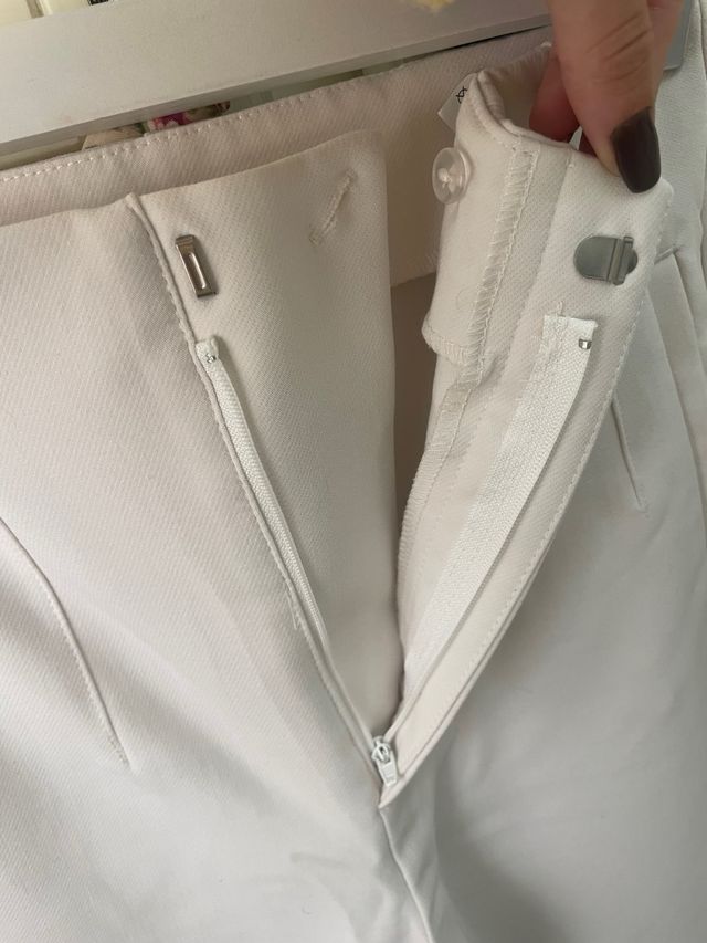 Pantalón de traje blanco