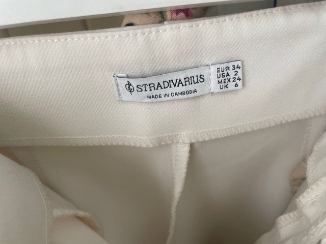 Pantalón de traje blanco