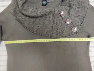 Jersey  marrón cuello vuelto botones