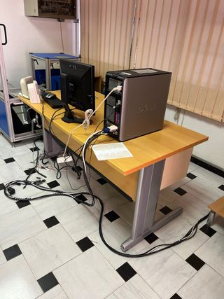 Escritorio madera y metal