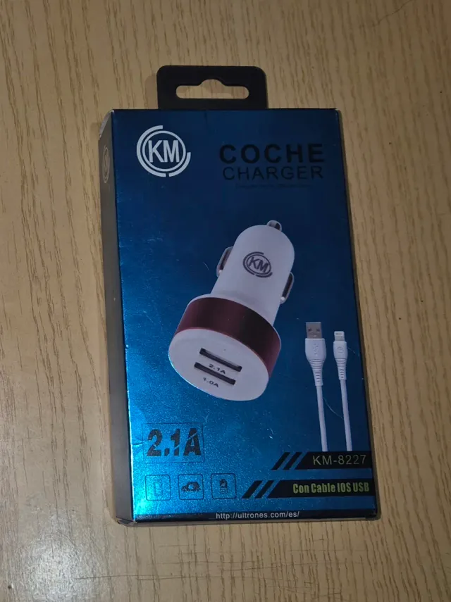 Cargador Coche KM 2.1A con Cable iOS USB