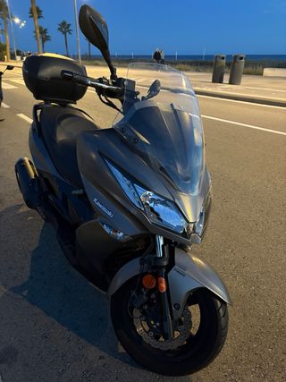 Moto scooter Kawasaki J300