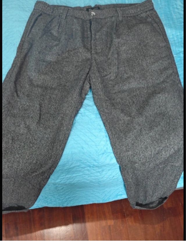 Pantaloni grigi taglia 48