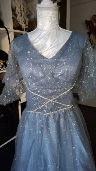 Vestido azul claro estilo Cenicienta