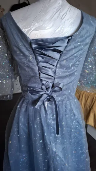 Vestido azul claro estilo Cenicienta
