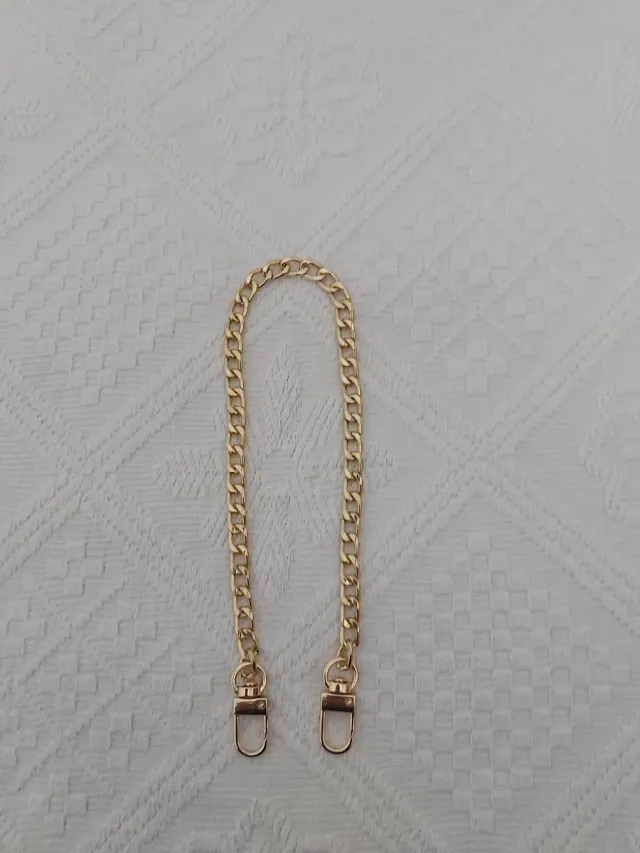 Cadena dorada para bolso con mosquetones 40cm