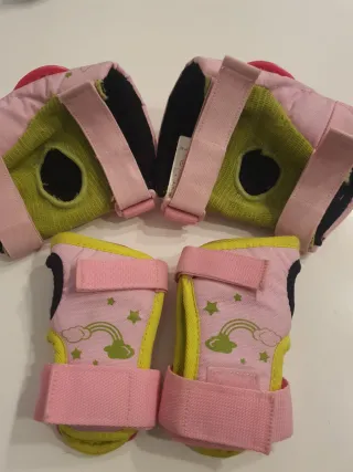 Muñequeras y rodilleras infantiles.