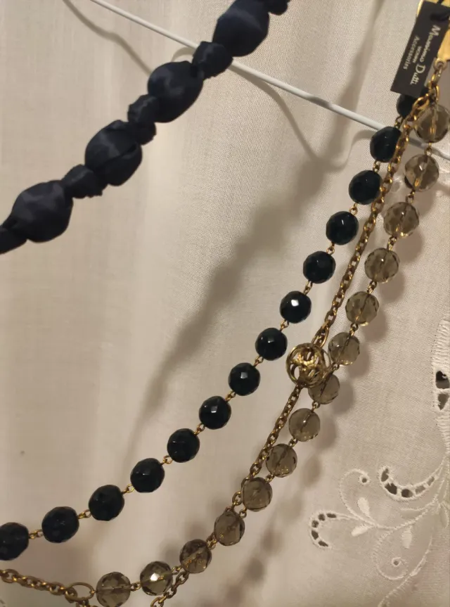 Collar Massimo Dutti en tonos azul, ahumado y dora