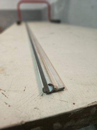 Riel guía toldo camper