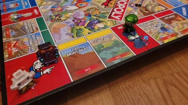 Monopoly Superthings Rivals of Kaboom