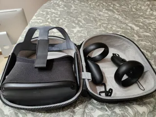 Oculus Quest con mandos y funda