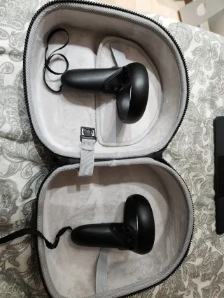 Oculus Quest con mandos y funda