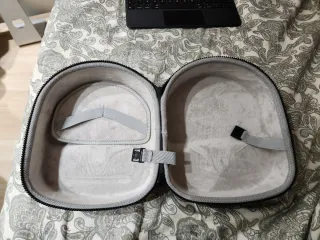 Oculus Quest con mandos y funda