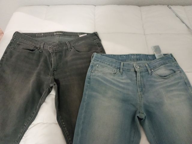 Lote 2 Vaqueros Levi's Mujer