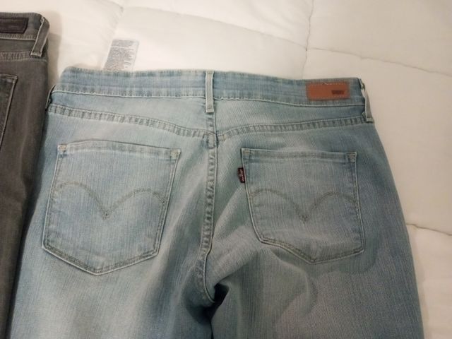 Lote 2 Vaqueros Levi's Mujer