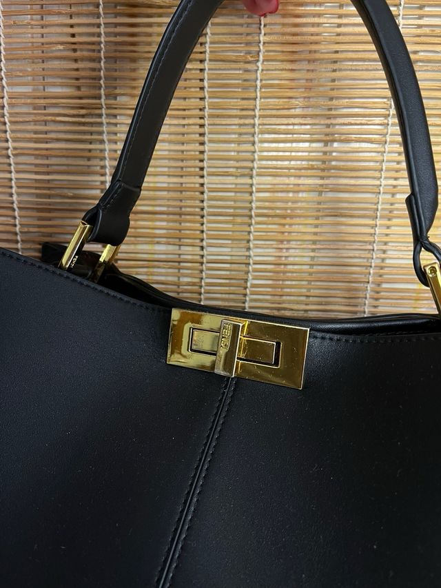 Borsa Fendi Peekaboo Pelle Nera