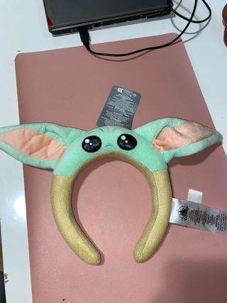 Diadema Baby Yoda Disneyland Nueva con etiquetas