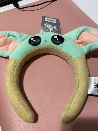 Diadema Baby Yoda Disneyland Nueva con etiquetas