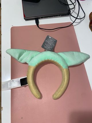 Diadema Baby Yoda Disneyland Nueva con etiquetas