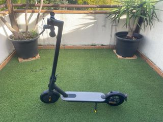 Patinete Eléctrico Xiaomi Mi Essential