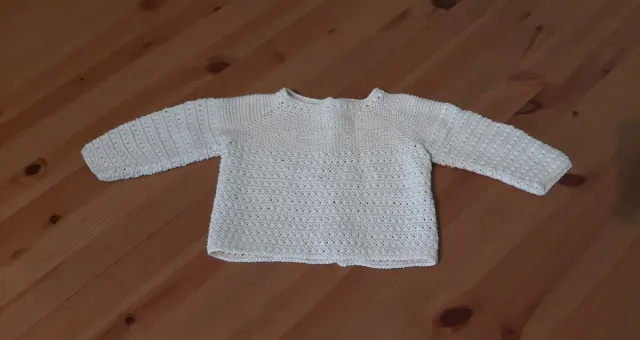 Conjunto Chaqueta y Gorrito Bebé Tejido