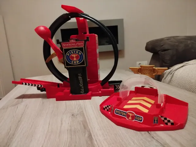 Pista Cars Disney Piston Cup