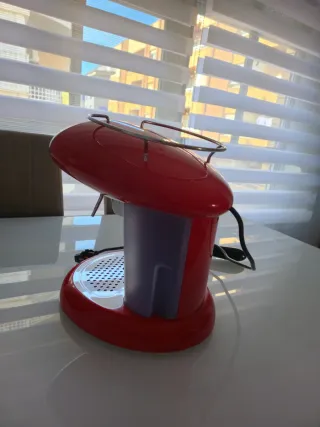 Cafetera Illy Cápsulas Roja