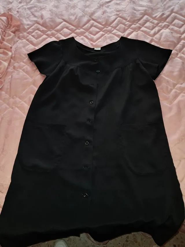 Se vende lote de ropa de 2 mano.