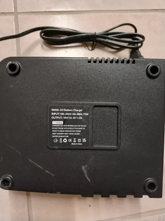 Caricatore DC18RC non originale Makita