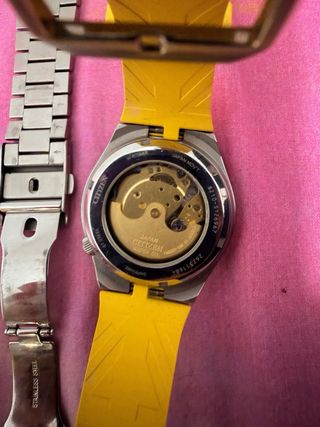 Reloj Citizen Tsuyosa Amarillo