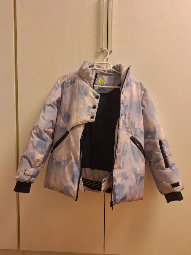 Abrigo niña Zara T.9 (134 cm) estampado