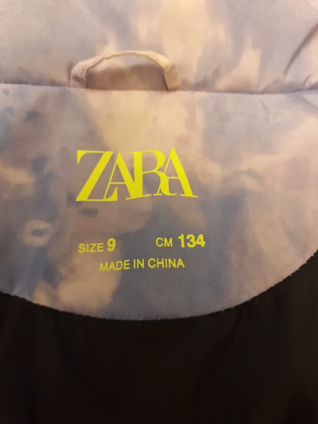 Abrigo niña Zara T.9 (134 cm) estampado