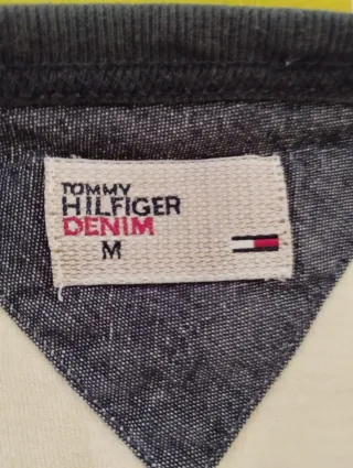 Camiseta Tommy Hilfiger Manga Larga Beige/Negra