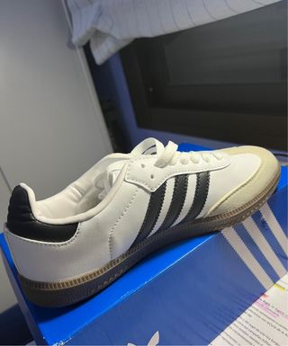 Zapatillas Adidas Mujer Blancas y Negras