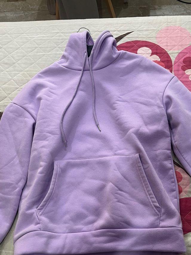 Sudadera Morada con Mensaje