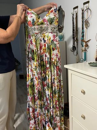 Vestido fiesta plisado cuello halter flores