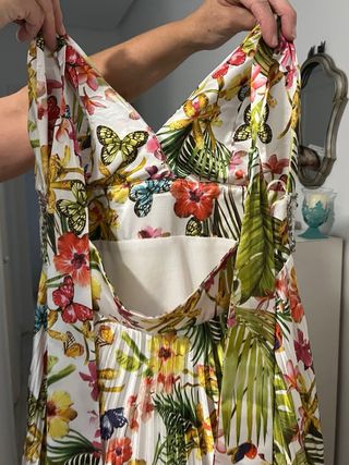 Vestido fiesta plisado cuello halter flores