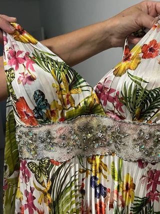 Vestido fiesta plisado cuello halter flores