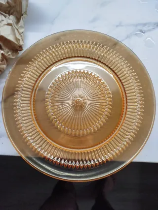 Plato de cristal vintage ámbar
