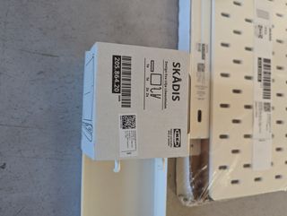 Panel organizador IKEA SKÅDIS + recipiente